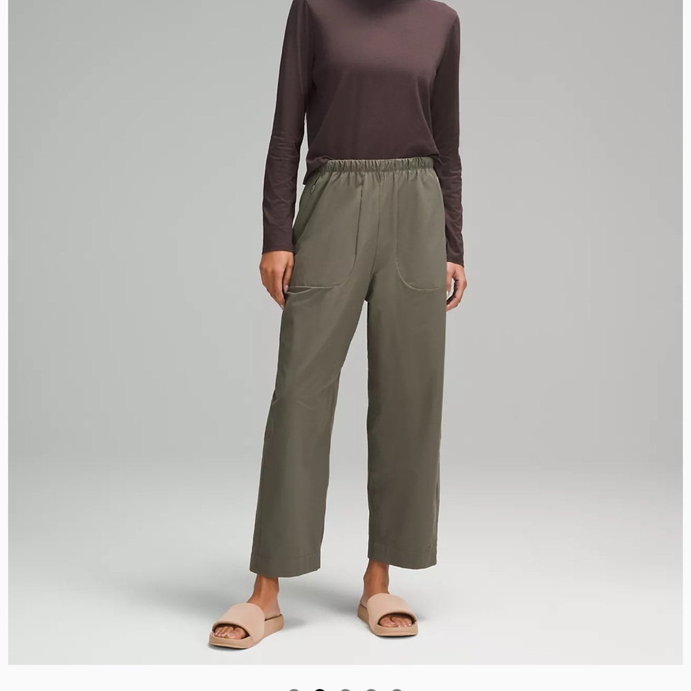Lulu lemon crop pants never worn